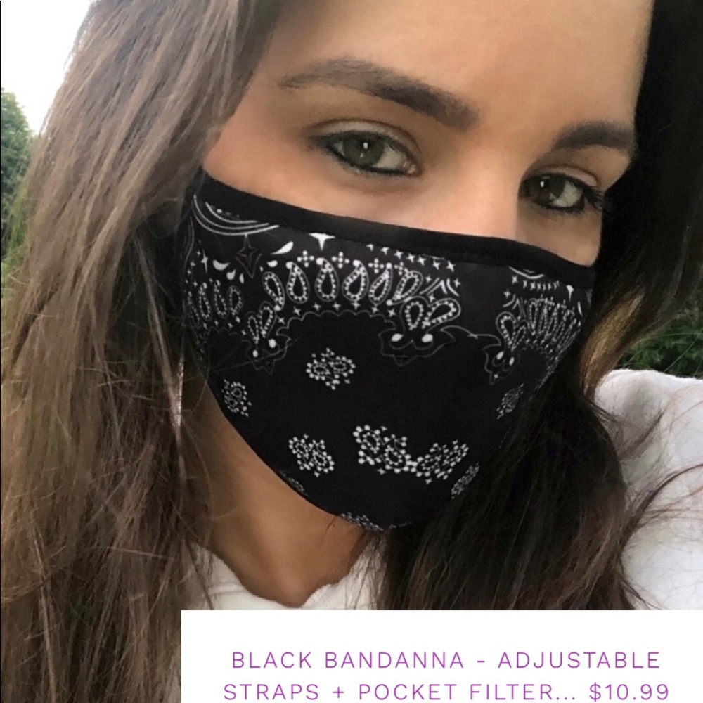 Black Bandanna Mask + Adjustable Straps + Filters